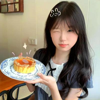 绯红色的窗帘